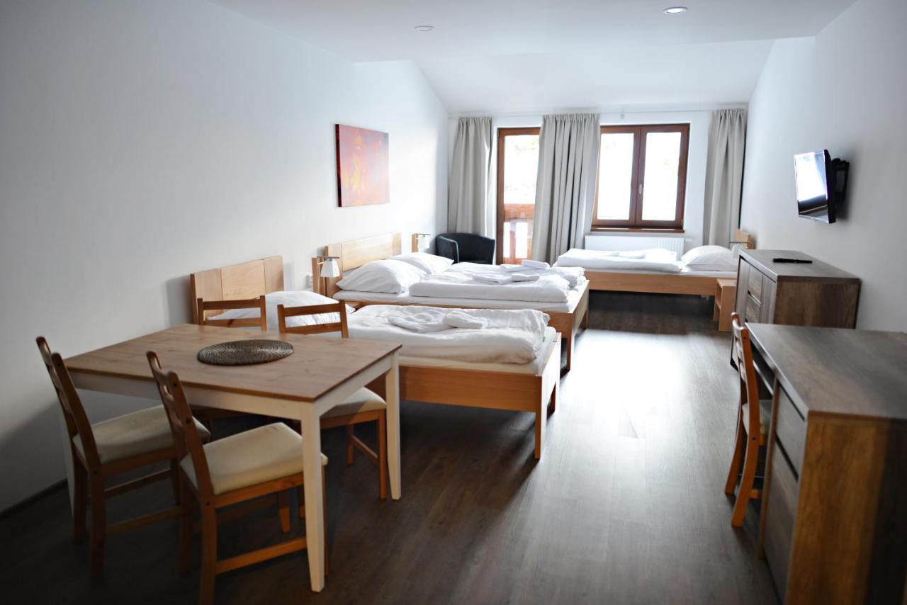 Ubytovani Skipot Apartment Potucky Екстериор снимка
